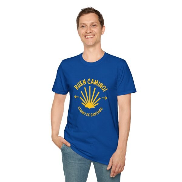 Camino de Santiago Buen Camino Seashell T-Shirt - Image 5
